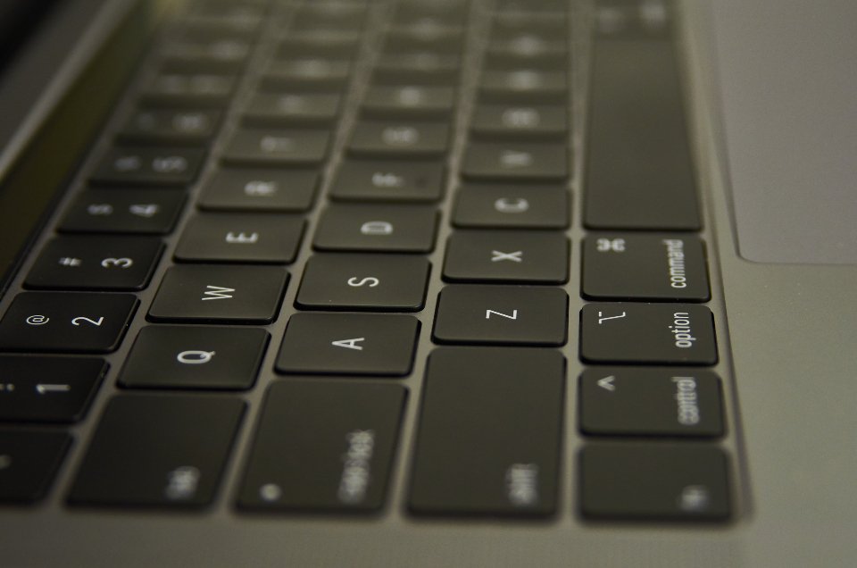 Laptop billentyűzete közelről