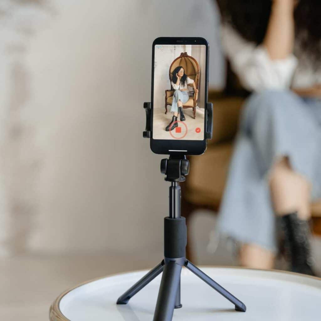 TikTok marketing kisvállalkozásoknak: Hogyan érdemes kezdeni 2025-ben?