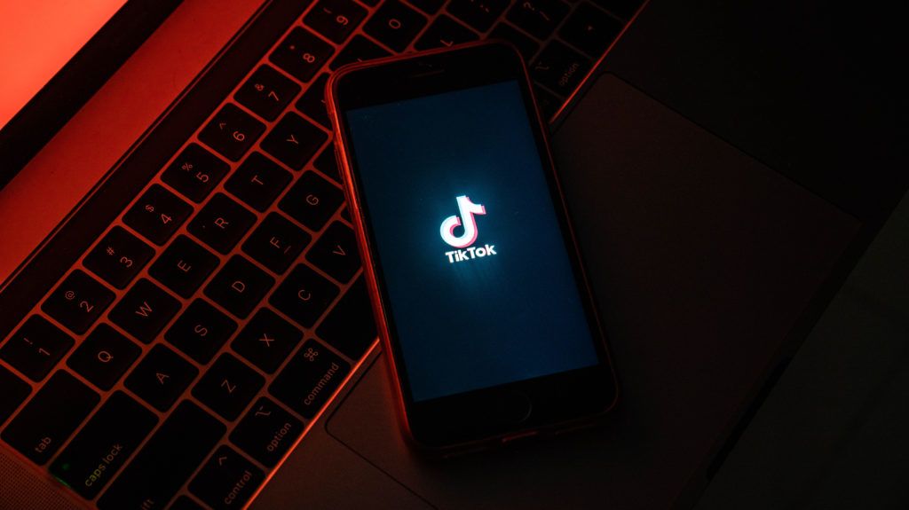 TikTok hirdetések B2B-ben? Igen, működik, és mérhető ROI-t hoz